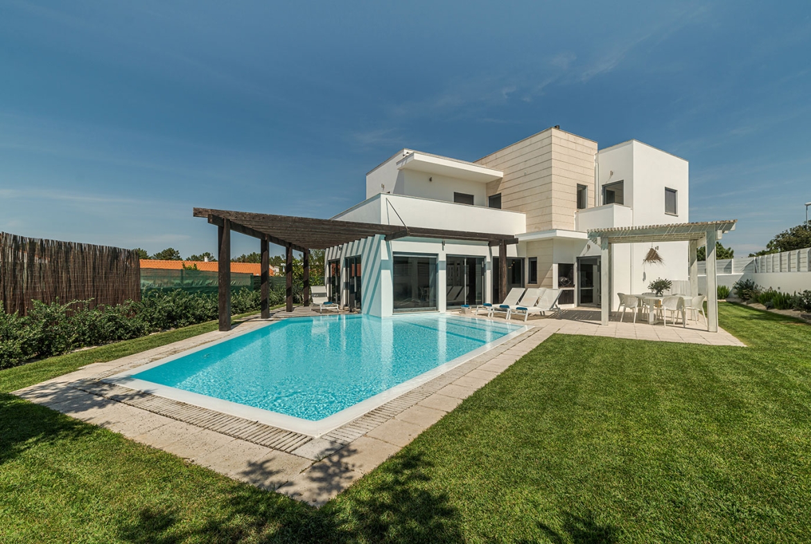 Amazing Hill House for Rent
