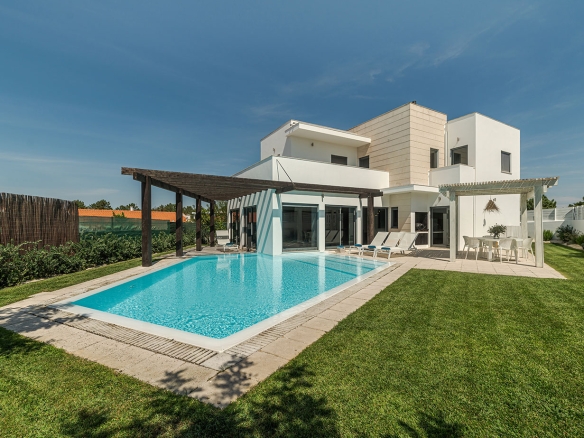 Amazing Hill House for Rent